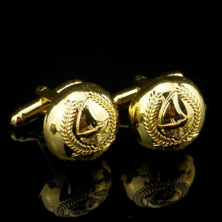Vintage Gold Tone Sailboat Boat Cufflinks