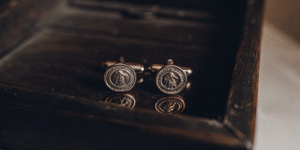 The Gentleman’s Edge: The Ultimate Guide to Choosing, Wearing, and Gifting Luxury Cufflinks (2026 Edition)